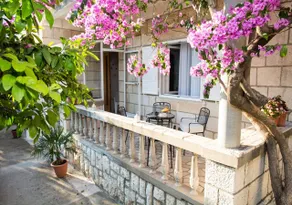 Apartments Bungevilla - Image 3
