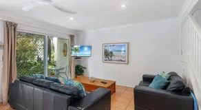 Mudjimba Esp Villa-Beachfront-Pet friendly - Image 3