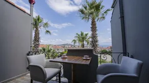 Cunda House Küçük Otel - Image 5