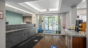 Prairie Crest Medicine Hat by IHG - Image 3