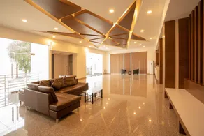 Intouch Riverside Hotel - Image 3