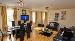 Edinburgh Pearl Apartments - Haymarket Residence - Image 3