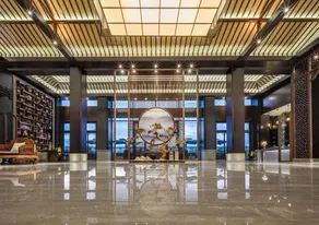 Nine View Lake Fondney Hot Spring Hotel - Image 2