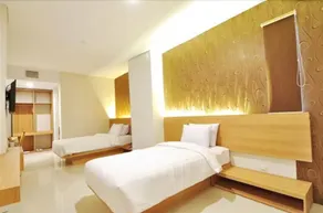 Tickle Hotel - Image 2