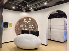 Chengdu Tianfu Airport Squint for a while space capsule hotel - Image 5
