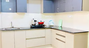 Vansa Stays- 1BHK & 2BHK Quiet & Comfortable Near Airport - Image 3
