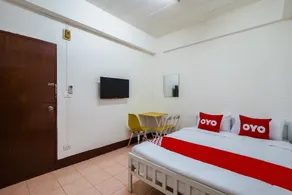OYO 558 Green Room Bangkapi - Image 3