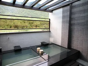 Quiet World Spa Villa - Image 5