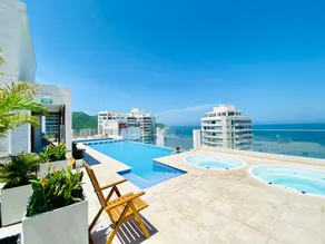 Blue Loft ocean view rooftop pool + prime location - Image 2