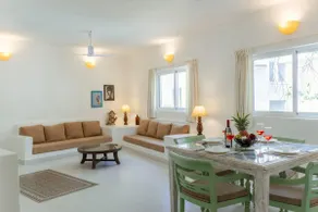 Emerald Stay 1BHK Apartment - Image 3