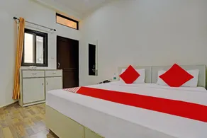 OYO 79794 Hotel Tapovan Inn - Image 2