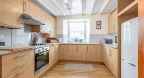 Quirky Cottage - Image 4