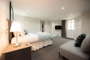 Laurel House - Image 2