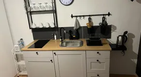 4 STARS ROOMS Near Airport - Image 3