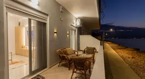 On The Waves Suites - Image 2