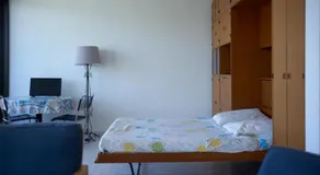 Appartement 'Accès Direct À La Mer' avec vue sur la mer, terrasse privée et Wi-Fi - Image 2