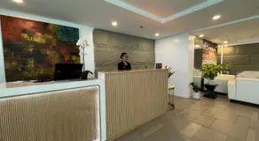 Modern 1BR Executive Suite l Best City View of BGC l The Residences BCCT - Image 5