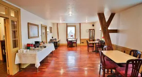 The Cortina Inn - Image 4