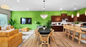 Houston Heights Boho Getaway Near Downtown - Image 3