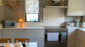 Remarkable 2-Bed Cottage in tranquil setting - Image 5