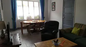 Gîte convivial avec 3 chambres, proche du patrimoine historique, cour et équipements inclus - Image 2