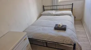 Rooms in London - Image 2