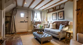 Two Stunning Cottages near Stratford-upon-Avon - Image 2