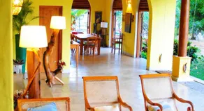 Khomba Beach House - Image 2