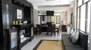 One Crescent Place Hotel - Image 3