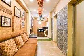 Hotel O Premium 12th Night - Image 4