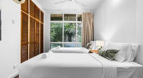 Zen City Tropics - Fenced Yard - Balcony - Desk - Image 2