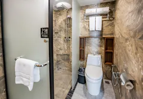 Shining Star Hot Spring Hotel - Image 2