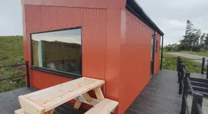The Wee Red Cabin - Image 3