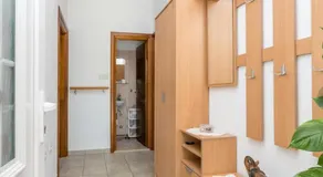HOLIDAY HOUSE Ose - Image 4