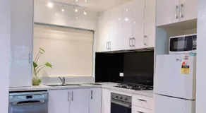 Little Gem apartment in North Melbourne - Image 5