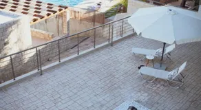 Private Luxury Villa with Whirlpool - Walk to Beach - Image 3