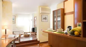 Gaudi penthouse with terrace views - Image 3