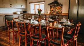 Vale Farm Cottages - Image 5