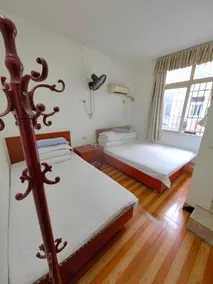 Yanfeng Hostel - Image 5