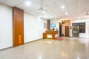 Hotel Rajhans - Budget Hotel in Gurugram - Image 5