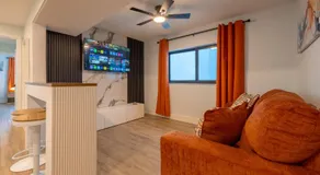 Three Tides Apartments - Image 3