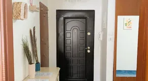 The Sunny Side Apartment - Image 5