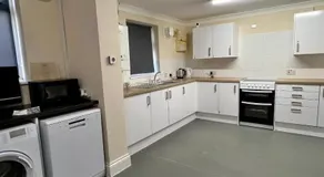 Atherley Rooms - Image 3