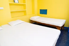 Sri Viswanatham Guest House - Image 2