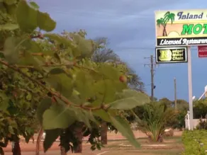 Inland Oasis Motel - Image 5