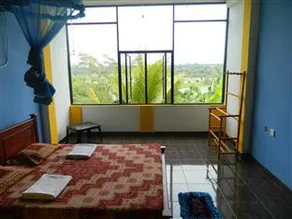 Lake Wave Hotel - Image 3