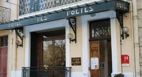 Hôtel Des Poètes avec parking sur réservation - Image 4