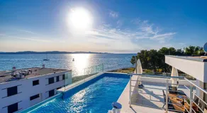 Crystal Holiday Residence - Image 2