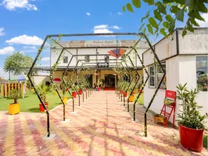 Collection O Mukur Hotel And Restaurant - Image 3