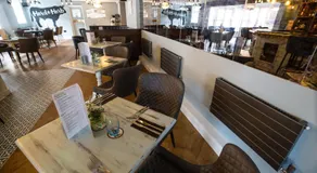 Hardwick Arms Hotel - Image 2